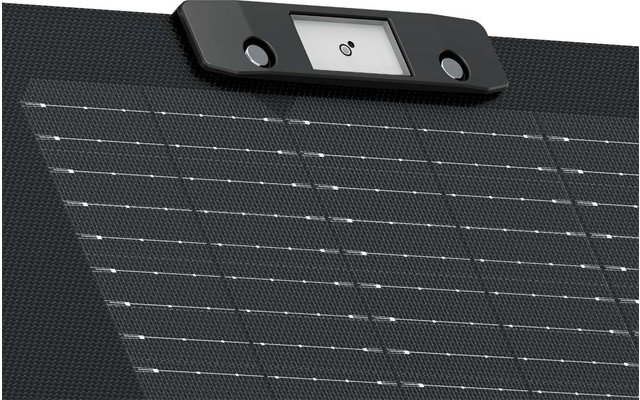 Ein schwarzes Tablet mit Kamera und Tasten auf einem weißen Hintergrund