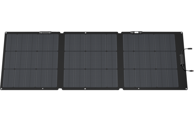 Trois panneaux solaires noirs pliables sur fond blanc