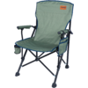 Chaise pliante en tissu verte avec structure métallique noire, accoudoirs rembourrés, porte-gobelet sur un accoudoir, poche latérale, étiquette orange en haut du dossier et bordure bleue