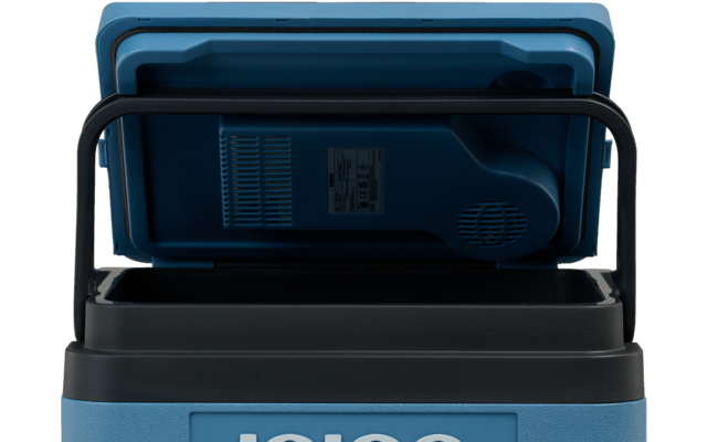 Blauer Kunststoffbehälter mit geöffnetem Deckel, schwarzer Bügelgriff, Innenseite des Deckels mit Lüftungsgitter und Etikett