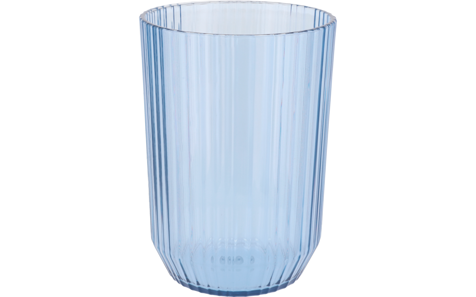 Hellblaues, transparentes Trinkglas mit vertikalen Rillen, leer
