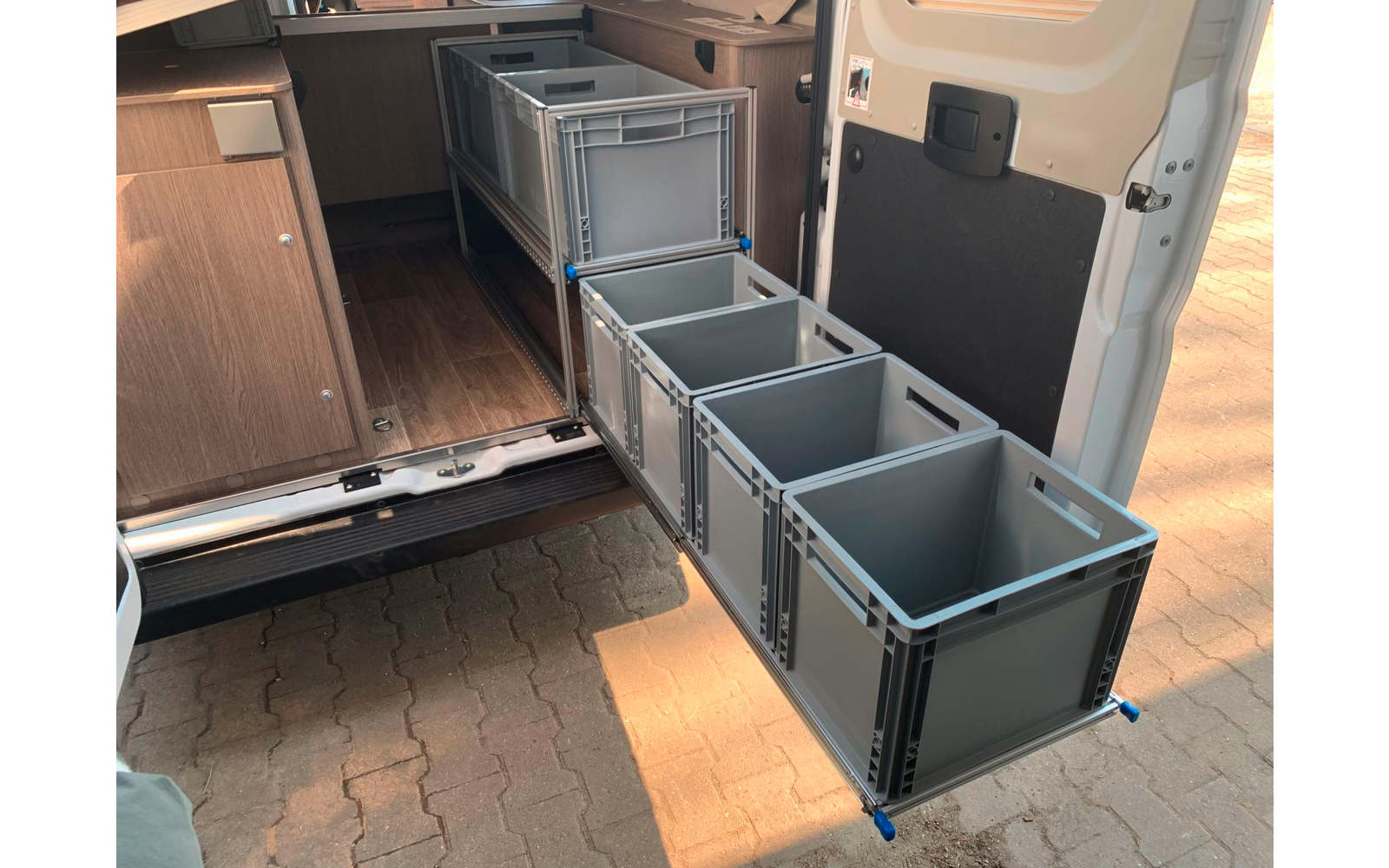 Produktbild SYS-RACK Kastenwagen Heckauszug Regal-System mit 90 cm Teleskopvollausz&uuml;gen 1