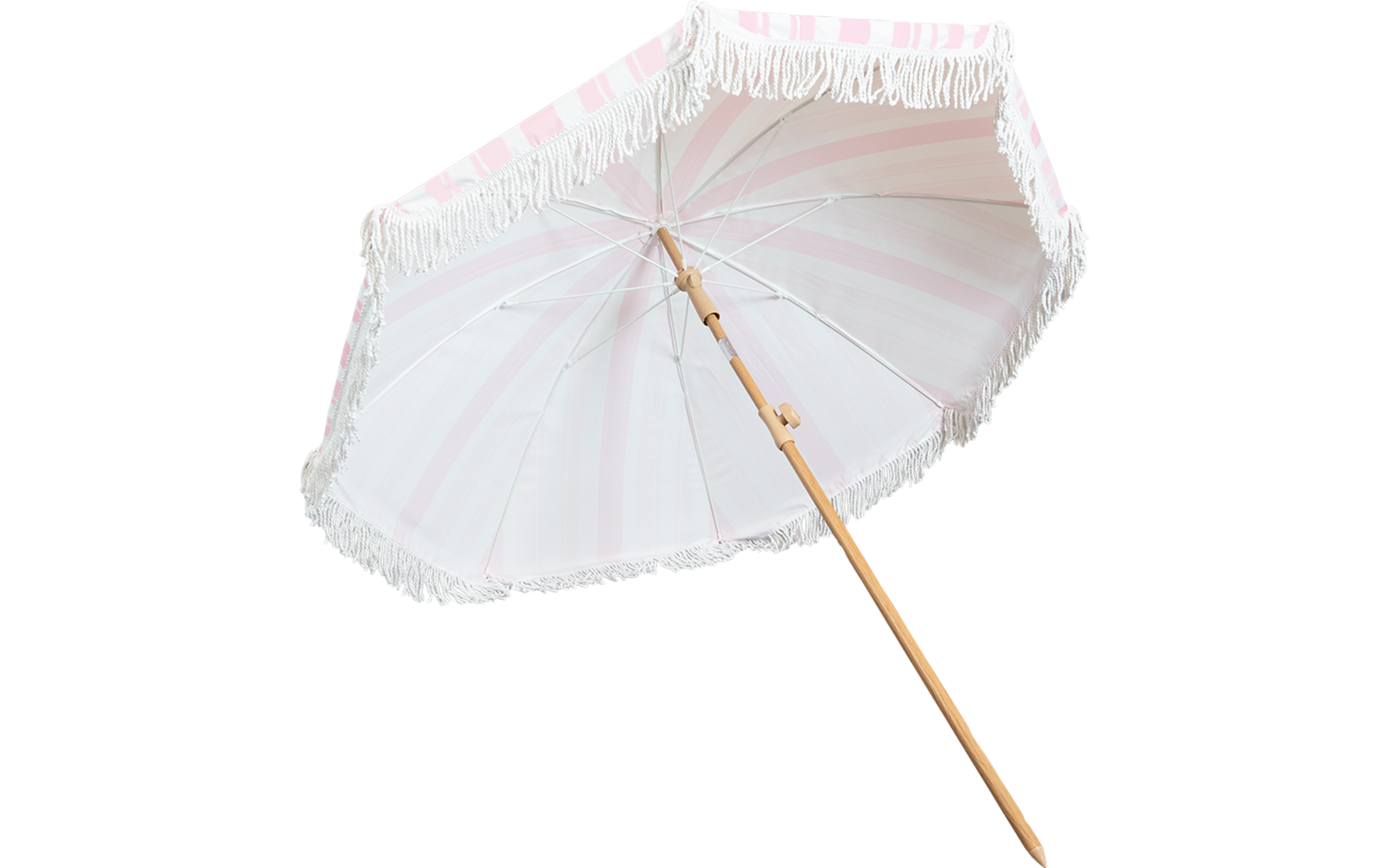 Weiß-rosa Strandsonnenschirm mit Fransen, Holzstiel und sichtbaren Metallstreben