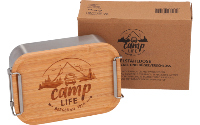 Holzbox mit Gravur 'camp LIFE' und eine Papierschachtel im Hintergrund