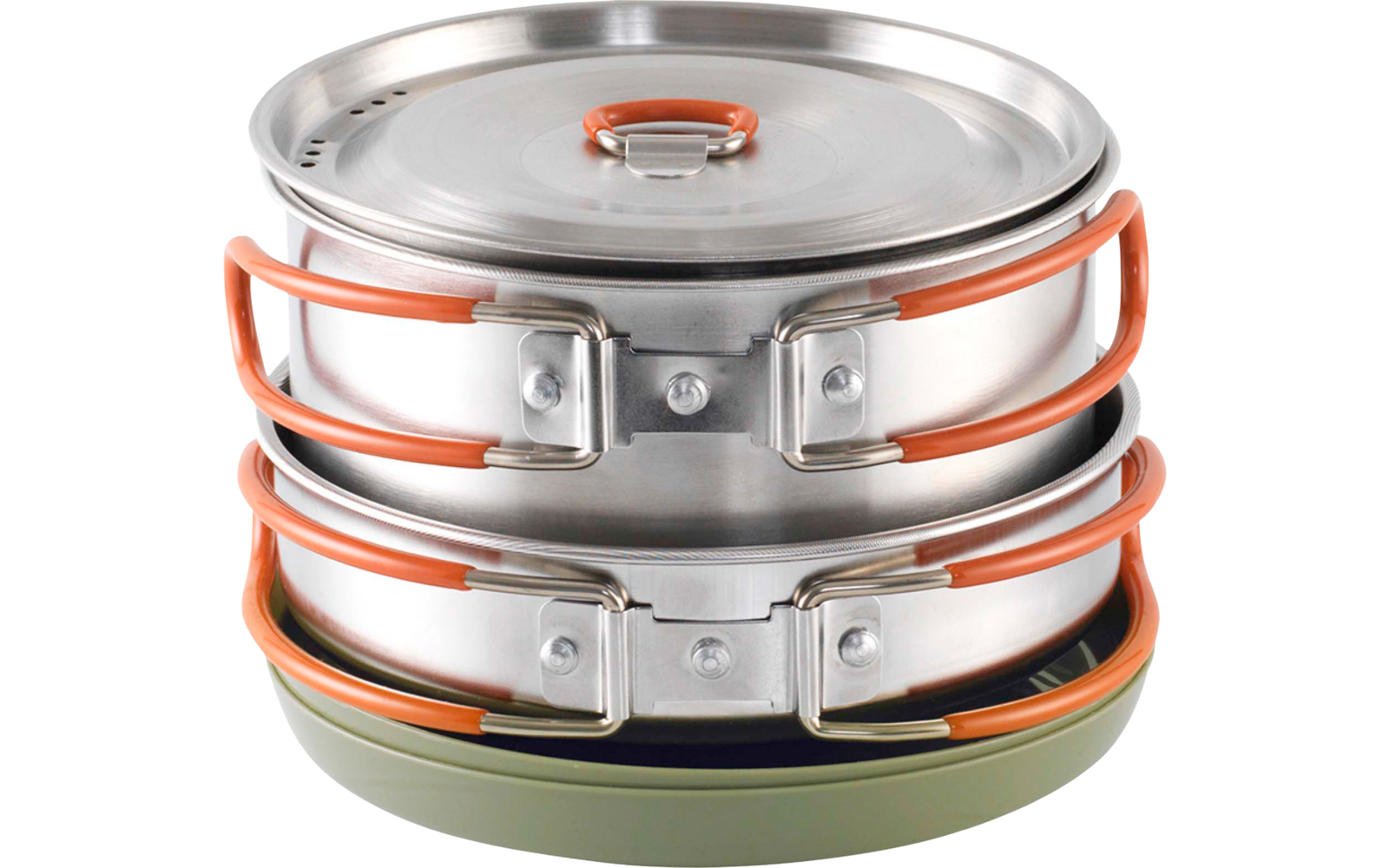 Drei gestapelte Edelstahl-Töpfe und -Pfannen mit orangefarbenen Klappgriffen, Metalldeckel oben und grüner Pfanne unten