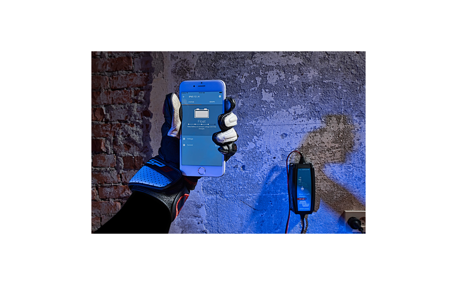 Product afbeelding Victron Blue Smart IP65 Batterieladeger&auml;t 12 V CEE 7/17 Anschluss 15 Ampere 1