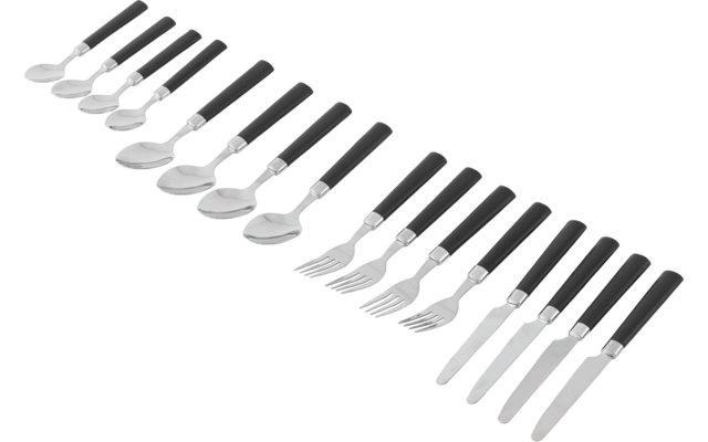 Diagonale Reihe mehrerer Besteckteile (Löffel, Gabeln, Messer) mit schwarzen Griffen und silbernen Metallteilen auf weißem Hintergrund