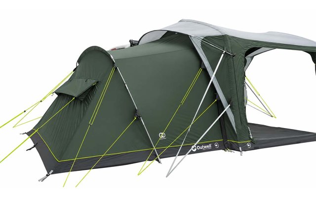 Tenda a tunnel verde con portico/tettoia annesso, tiranti gialli e telo a terra grigio su sfondo bianco