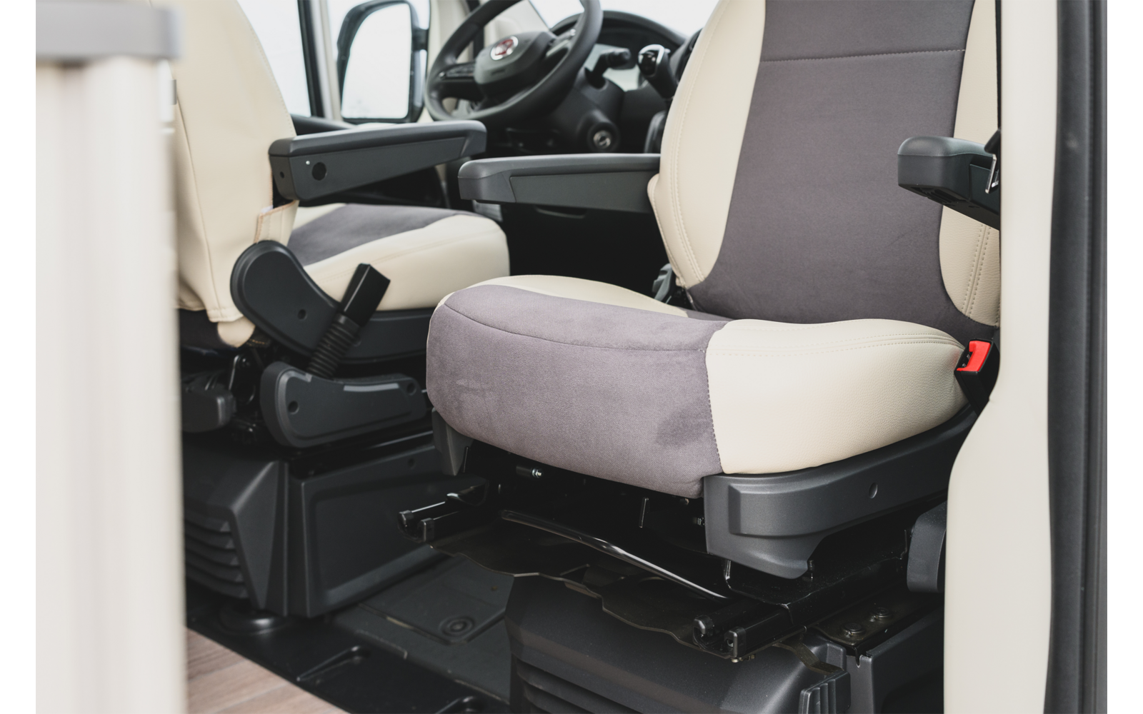 Image du produit ART Repose-jambes pour si&egrave;ge de camping-car 1