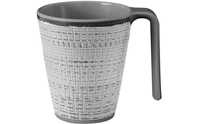 Konischer weiß-grauer Becher mit außen gitterartigem, gewebt wirkendem Muster, grauem Henkel und grauem Innenrand