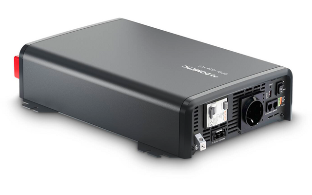 Schwarzes elektronisches Gerät mit Lüfter und Anschlüssen