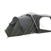 Graues Zelt mit mehreren Kammern, Vordach und hellgrünen Abspannleinen, freigestellt auf weißem Hintergrund