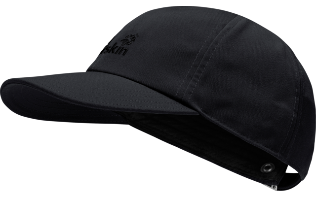 Schwarze Kappe mit gebogenem Schirm, sichtbaren Nähten und kleinem Logo-Stick an der Seite