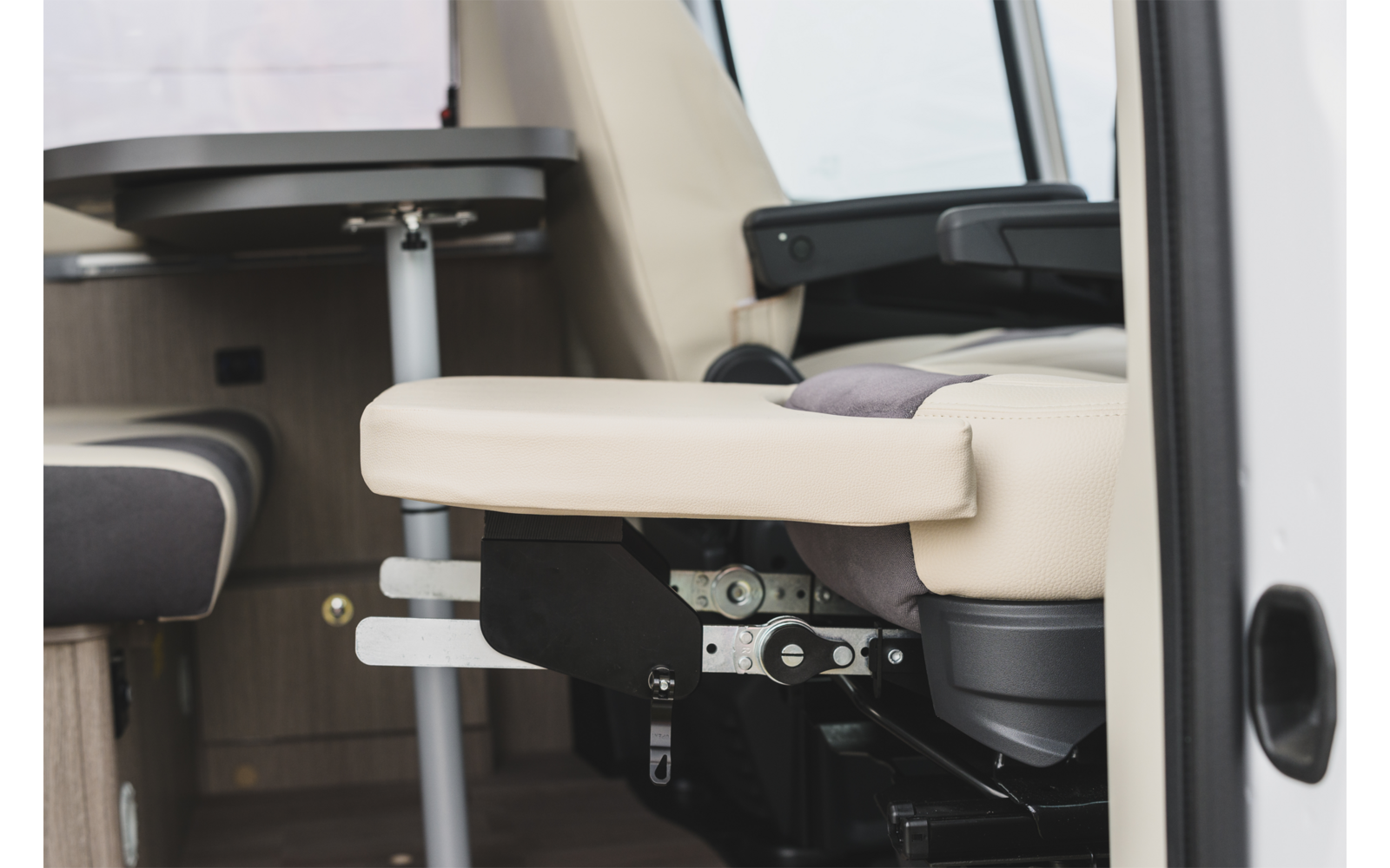 Image du produit ART Repose-jambes pour si&egrave;ge de camping-car 1