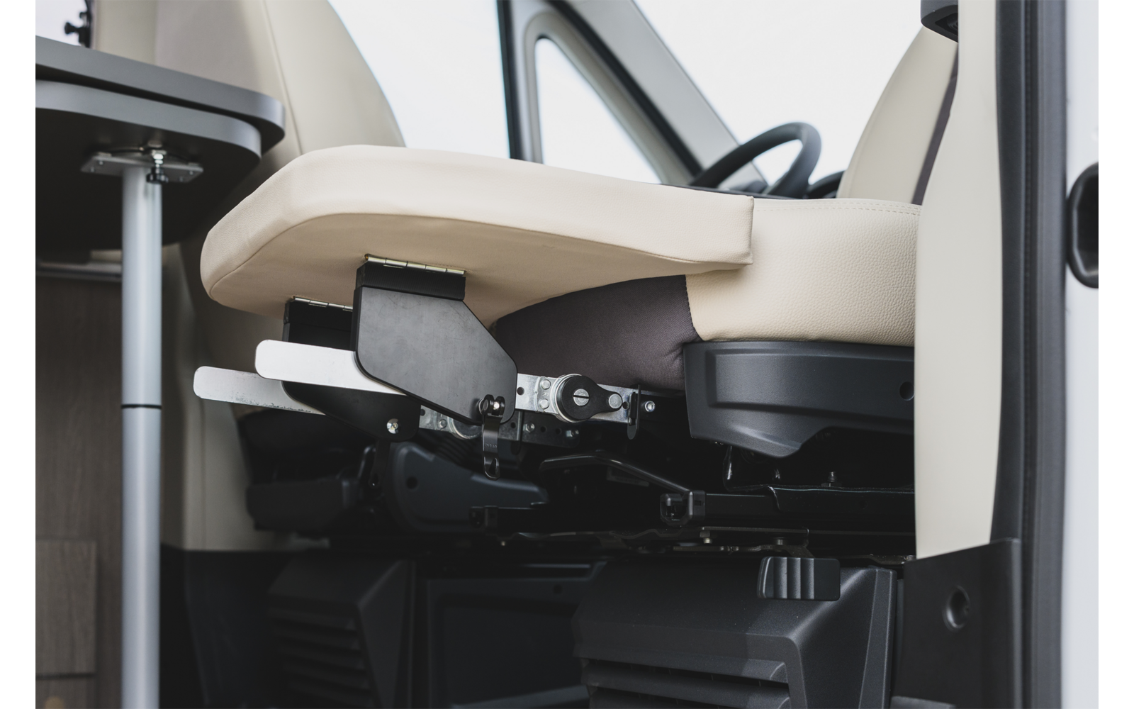 Image du produit ART Repose-jambes pour si&egrave;ge de camping-car 1