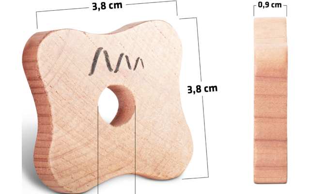 Holzring in Schmetterlingsform mit einem Loch in der Mitte, Höhe 3,8 cm, Breite 3,8 cm, Dicke 0,8 cm