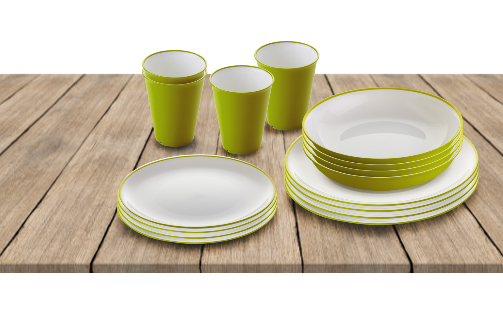 Meerdere witte borden met groene rand en drie groene bekers op een houten tafel