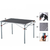 Table de camping pliable avec plateau gris et pieds en métal