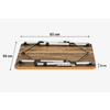 Quadratische Holzplatte mit sichtbarer Holzmaserung, darauf befestigtes silbernes Metallgestell in X‑Form, vier schwarze Kunststoffhalterungen, Messpfeile mit Beschriftung '65 cm' oben und links sowie '6 cm' rechts, weißer Hintergrund