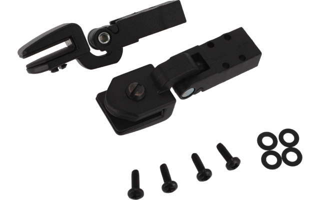 Schwarze Metallhalterungen, vier Schrauben und vier Unterlegscheiben auf weißem Hintergrund