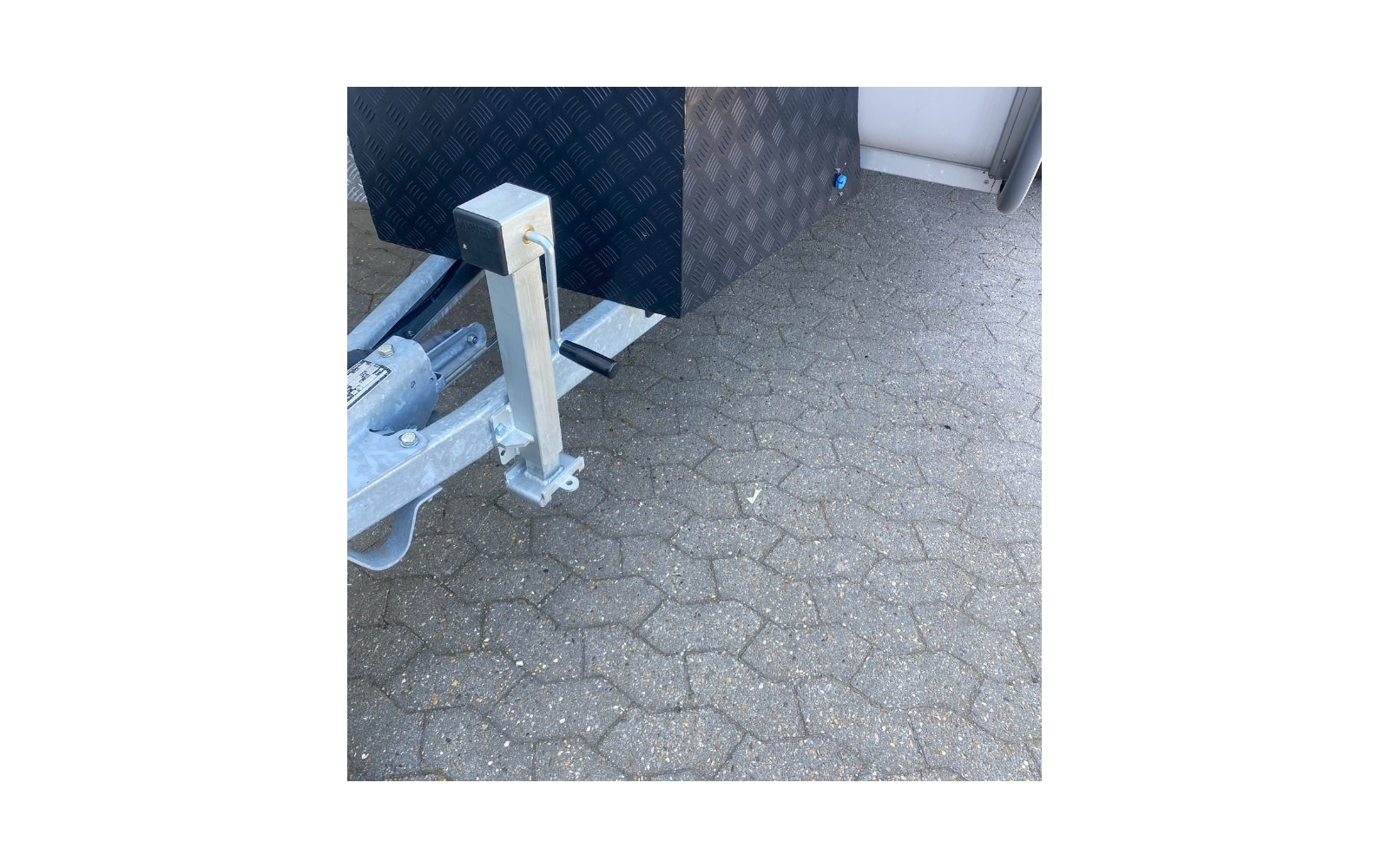 Immagine del prodotto HeroCamper Hebebeschlag fest montiert f&uuml;r Robot Trolley Rangierhilfe  1