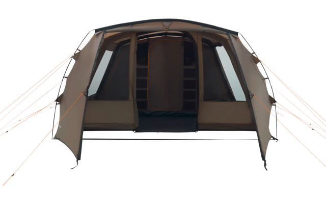 Aufgebaute, große Campingzelttür mit geöffneten Fensterklappen auf beiden Seiten