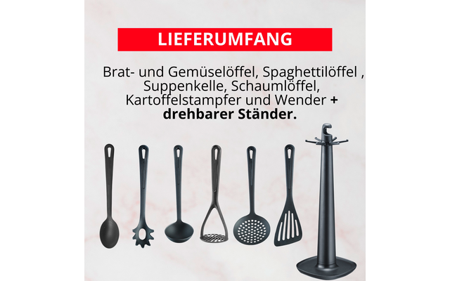 Bande rouge avec texte blanc "LIEFERUMFANG", texte noir en dessous, sept ustensiles de cuisine noirs côte à côte et un support noir rotatif sur fond marbre clair