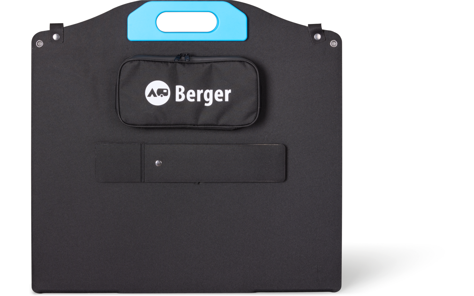 Schwarzes rechteckiges Objekt mit blauem Griff oben, angenähte schwarze Reißverschlusstasche mit weißem 'Berger'-Schriftzug und Logo, darunter eine flache rechteckige Klappe mit sichtbarem Druckknopf, zwei Metallnieten an den oberen Ecken, weißer Hin