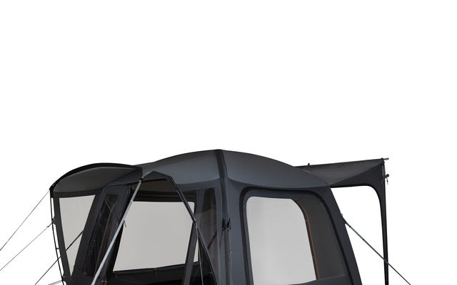 Dunkelgraues großes Zelt mit offenem Eingang, transparenten Seitenfenstern, schwarzem Innenboden, Stangen und Abspannleinen, auf weißem Hintergrund