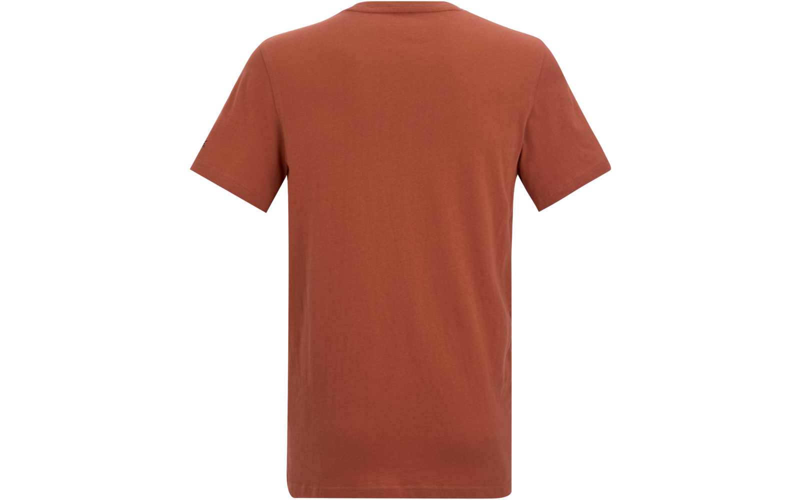 Rückseite eines einfarbigen, kurzärmeligen T-Shirts in Rostbraun auf weißem Hintergrund