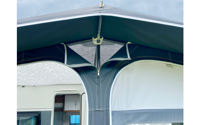 Walker Dynamic 250 caravan awning with steel poles, size 1065, dimensions 1050 - 1085 cm