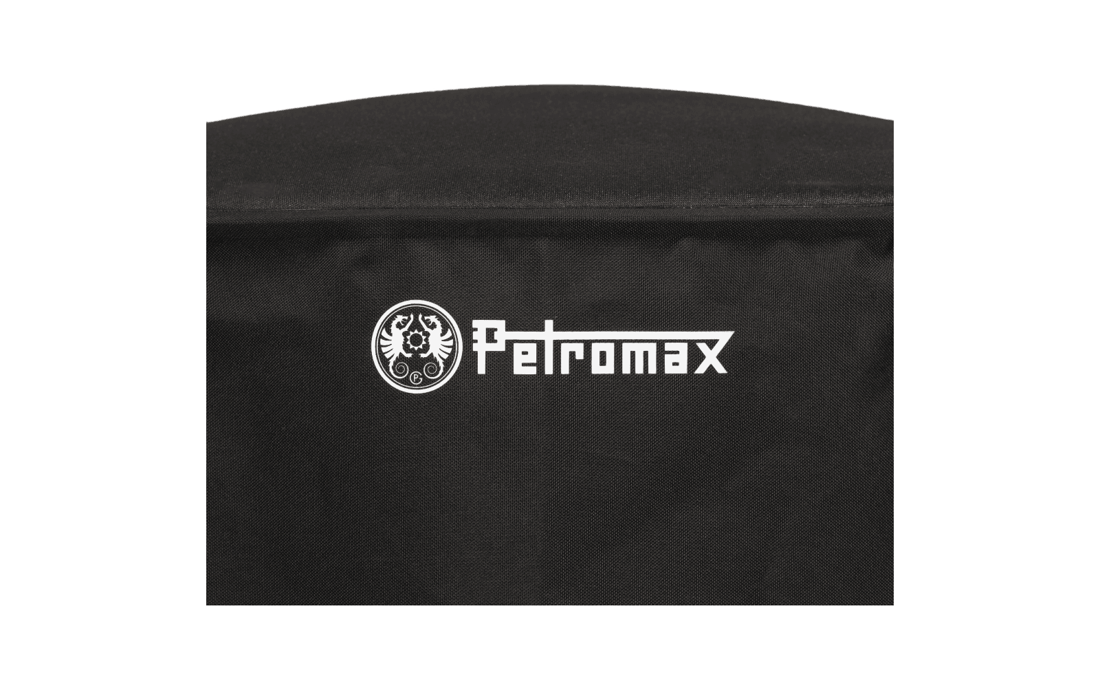 Schwarze Stoffhülle mit weißem 'Petromax'-Logo und Emblem