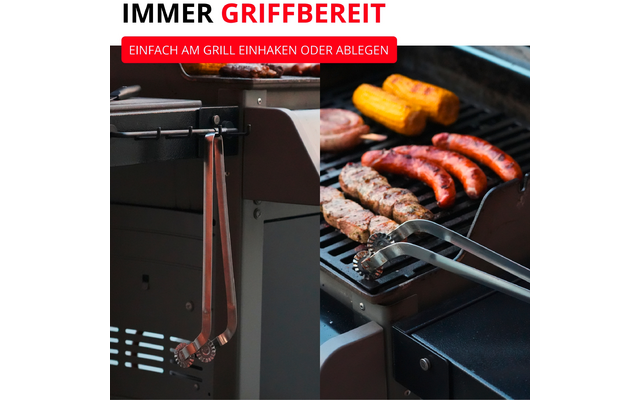 Grill en deux vues : à gauche une pince métallique pend à l'extérieur du grill, à droite une pince tient une saucisse sur la grille à côté de du maïs en épi et d'autres morceaux de viande grillée ; en haut le texte 'IMMER GRIFFBEREIT' et une barre rouge avec 'EINFACH AM GRILL EINHAKEN ODER ABLEGEN'