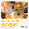 Twee mensen bedienen elektronische apparaten op een tafel met kabels en stekkers