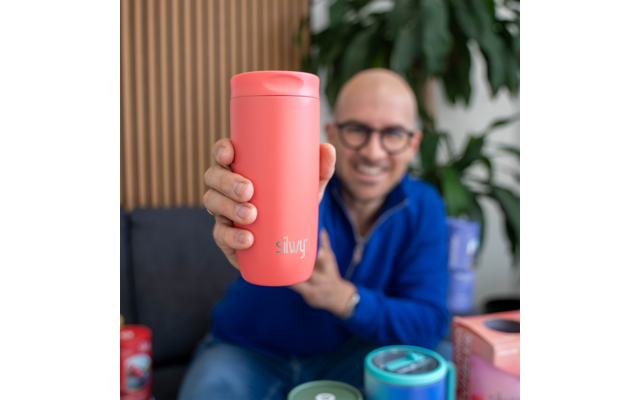 Produktbild Silwy Magnet Isolierbecher aus Edelstahl mit Metall-Nano-Gel-Pad 1