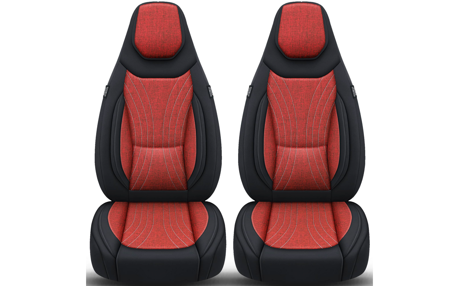 Zwei rote Autositze mit schwarzer Umrandung, hohen Rückenlehnen, integrierten Kopfstützen und sichtbaren Ziernähten, nebeneinander auf weißem Hintergrund