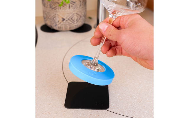 Product image Silwy magnetic adapter set including metal nano gel pads for fixing stemware 6 pieces 1