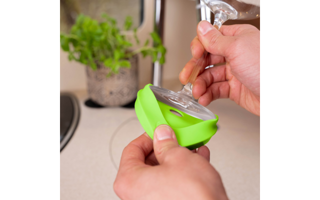 Product image Silwy magnetic adapter set including metal nano gel pads for fixing stemware 6 pieces 1