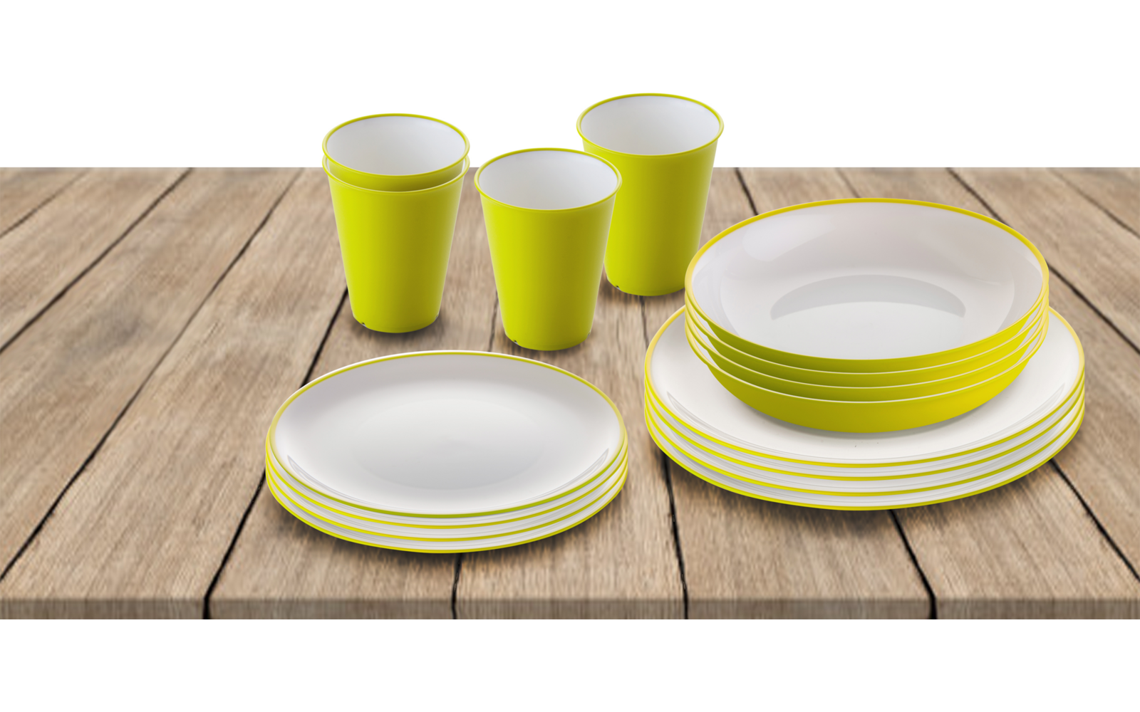 Meerdere geel-witte borden en bekers staan op een houten tafel