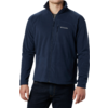 Hombre con chaqueta polar azul oscuro con cremallera y cuello alto
