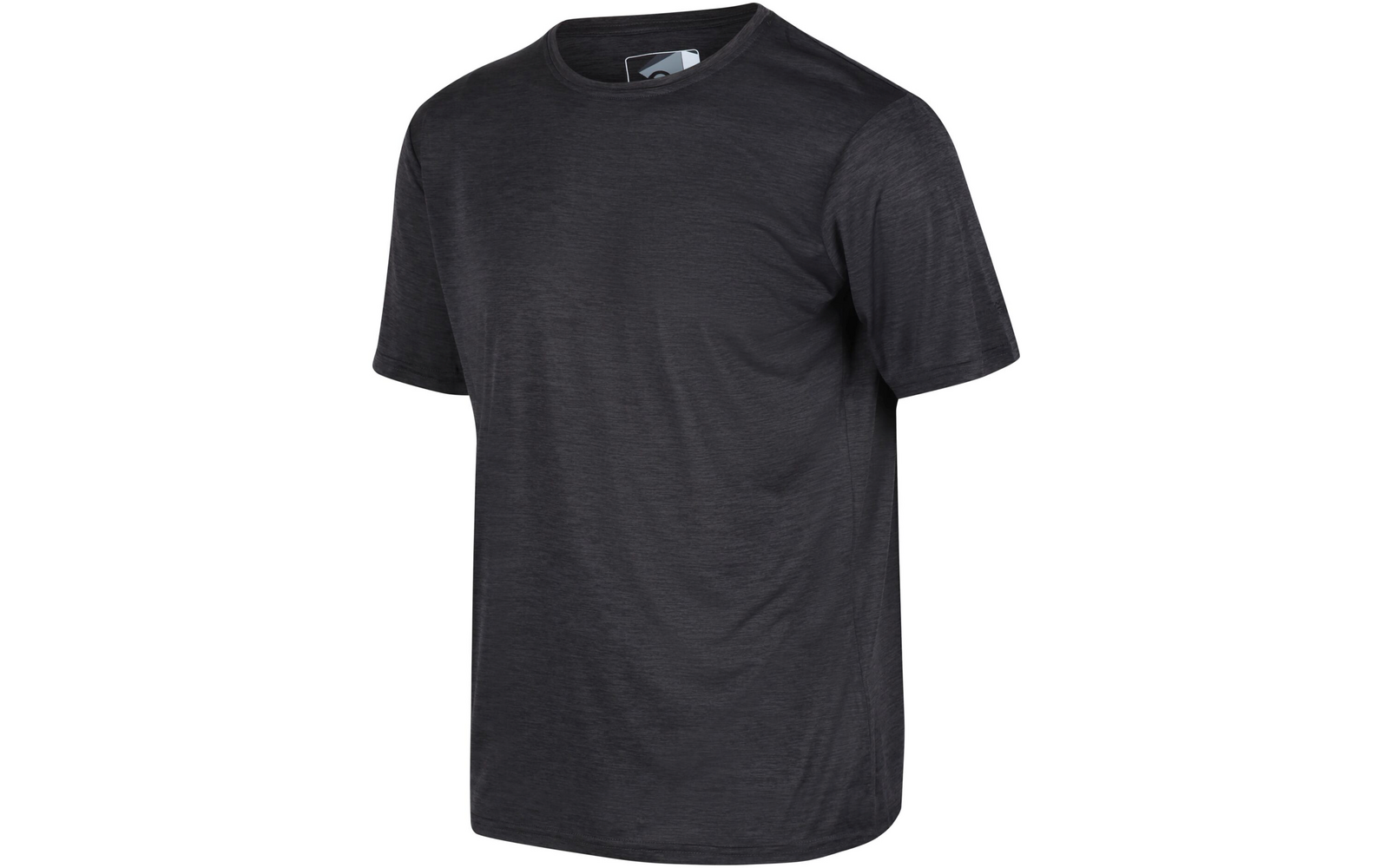 Schwarzes T-Shirt mit kurzem Arm auf weißem Hintergrund