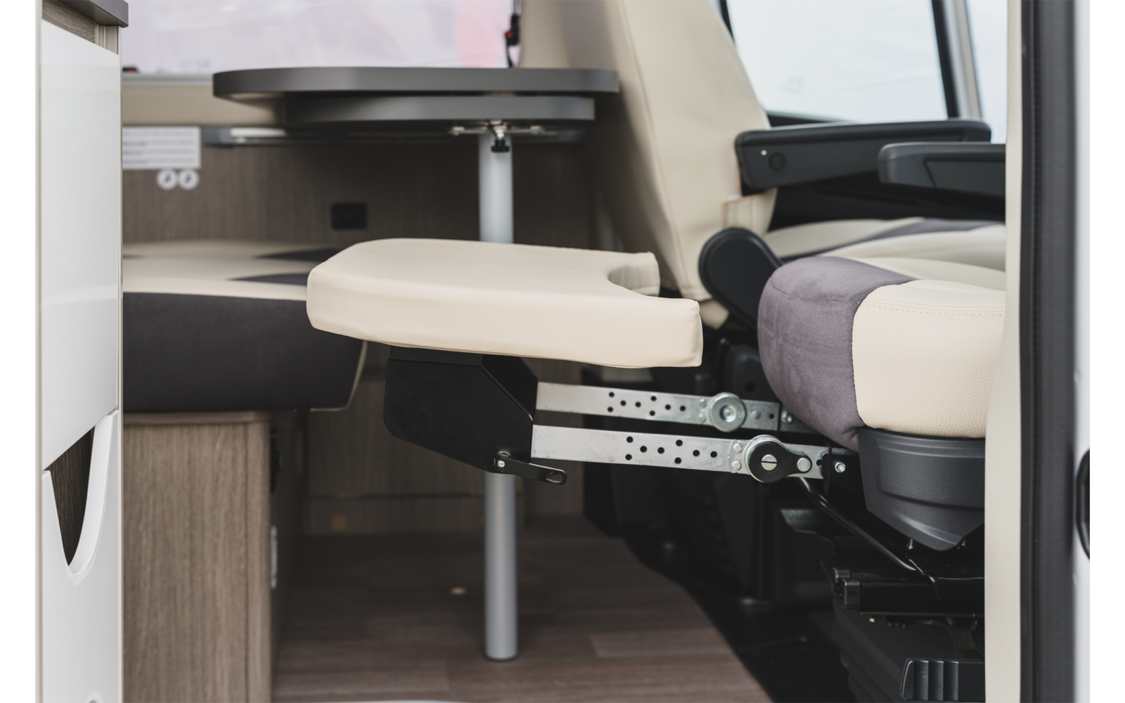 Image du produit ART Repose-jambes pour si&egrave;ge de camping-car 1