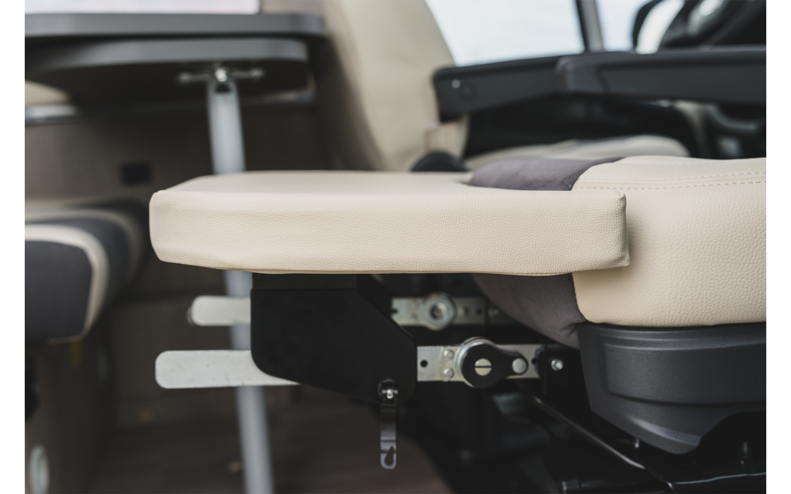 Image du produit ART Repose-jambes pour si&egrave;ge de camping-car 1