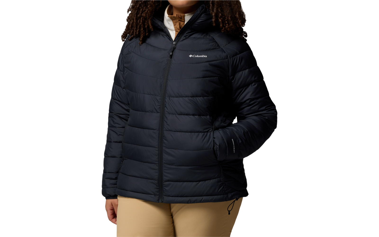 Person trägt eine schwarze Steppjacke mit Reißverschluss und seitlichen Taschen
