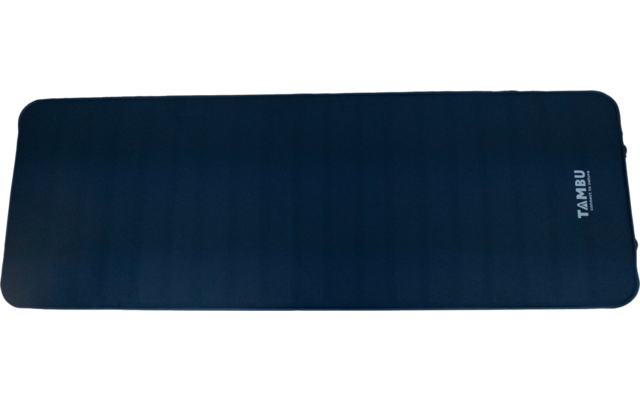 Rechteckige blaue Matte mit abgerundeten Ecken, feinen horizontalen Linien und weißem Schriftzug "TAMRU" in der unteren rechten Ecke vor weißem Hintergrund