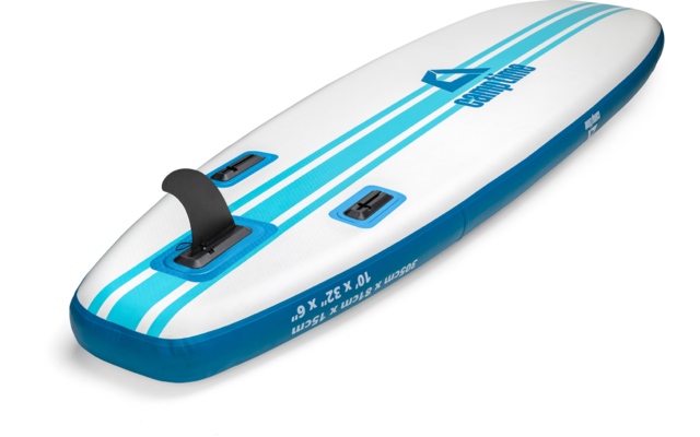 Blau-weißes Stand-Up-Paddle-Board mit schwarzem Fußriemen auf weißem Hintergrund