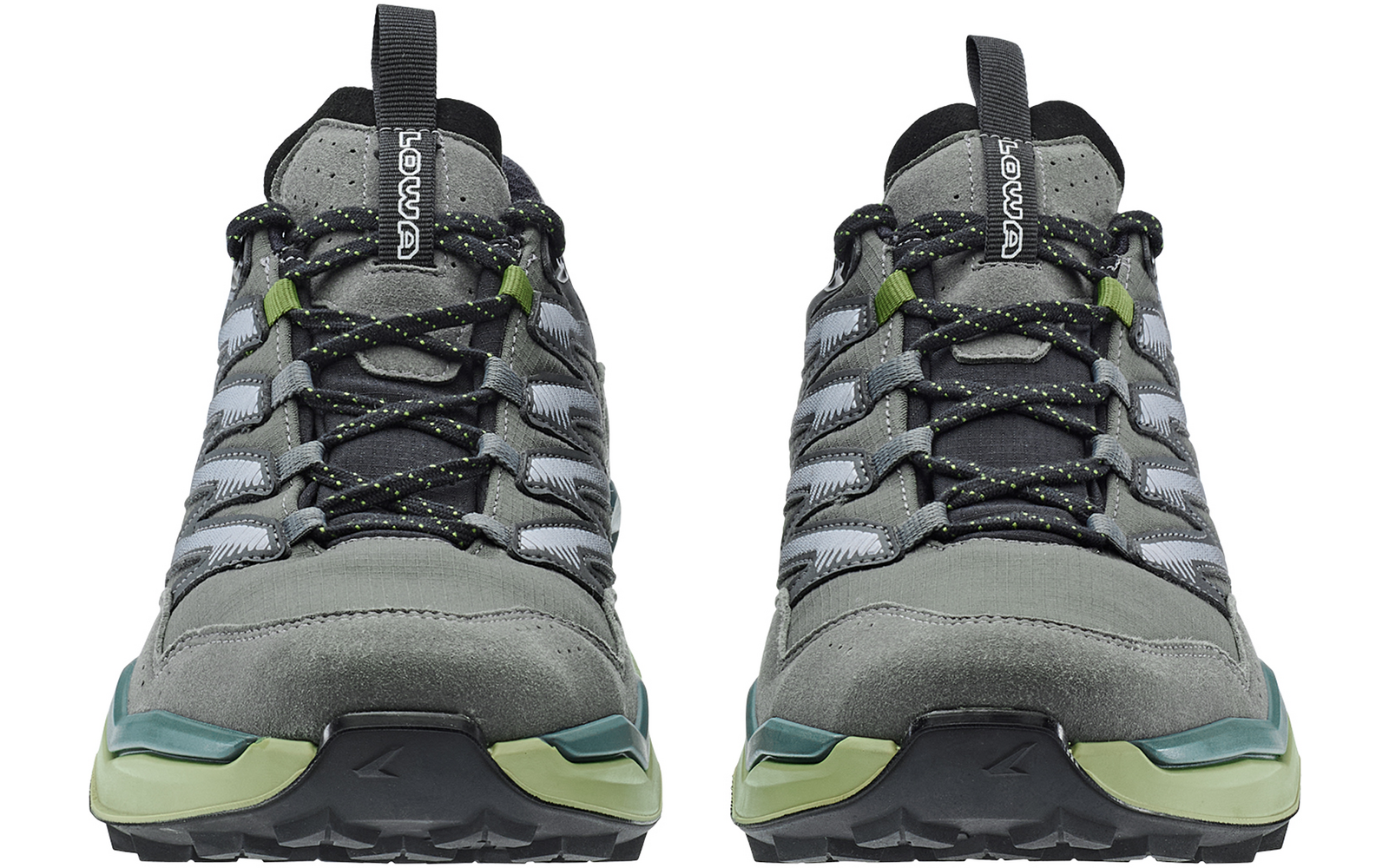 Vordere Ansicht eines paarweise angeordneten Sneakers in Grau und Schwarz mit grünen Akzenten