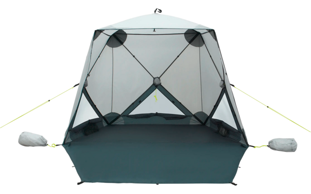 Einzelnes graues Zelt mit durchsichtigen Wänden, gesichert durch gelbe und weiße Spannseile