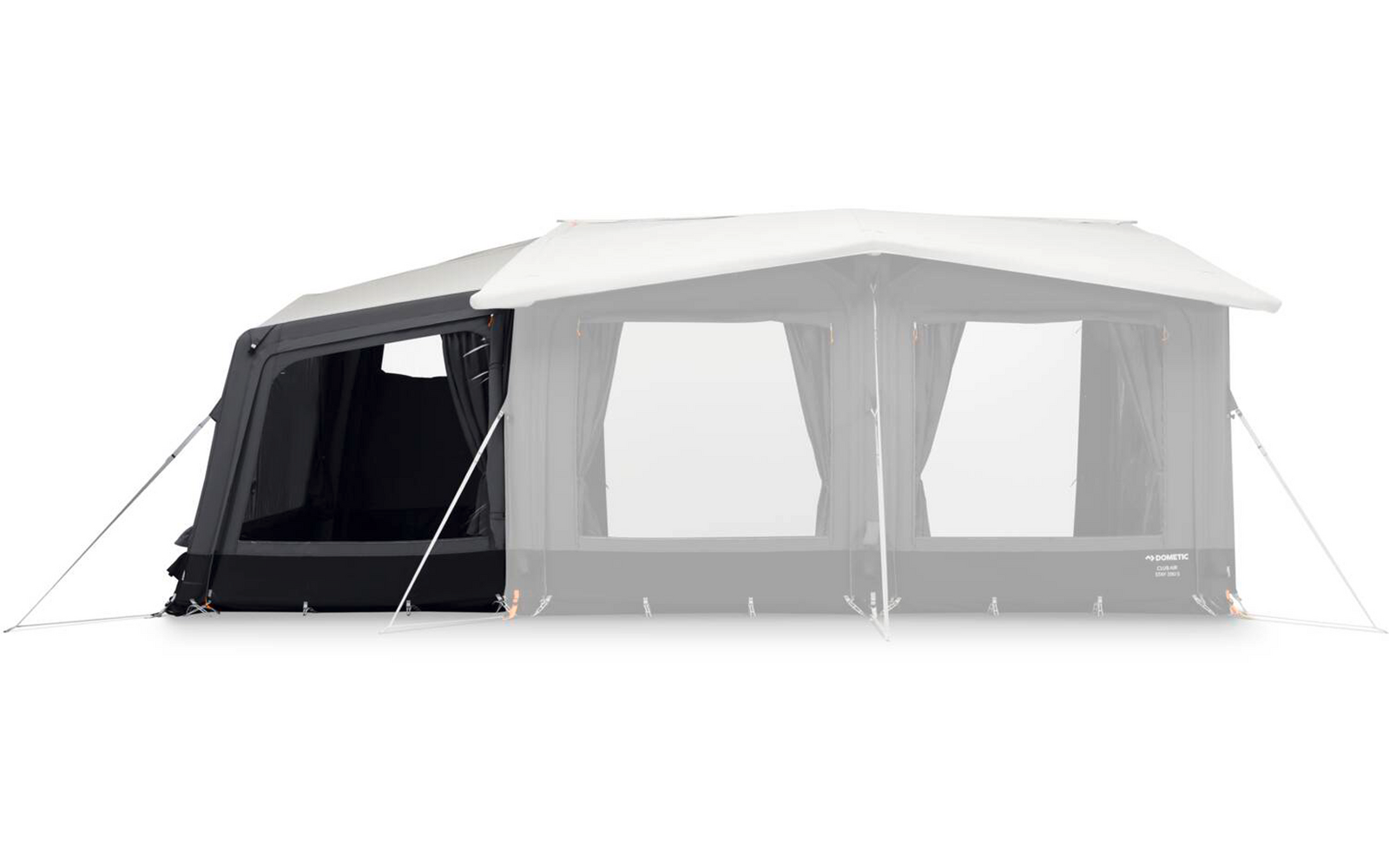 Tienda gris y blanca con techo blanco, dos grandes ventanas rectangulares con cortinas translúcidas y un panel lateral oscuro; tensores y estacas visibles