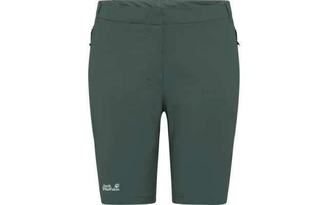 Dunkelgrüne knielange Shorts, Frontalansicht, elastischer Bund und Jack Wolfskin-Logo unten links